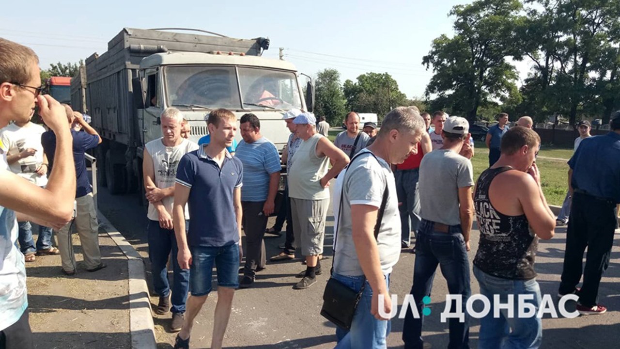 Шахтарські протести на Донеччині: перекрили дорогу та відмовляються ставати до роботи