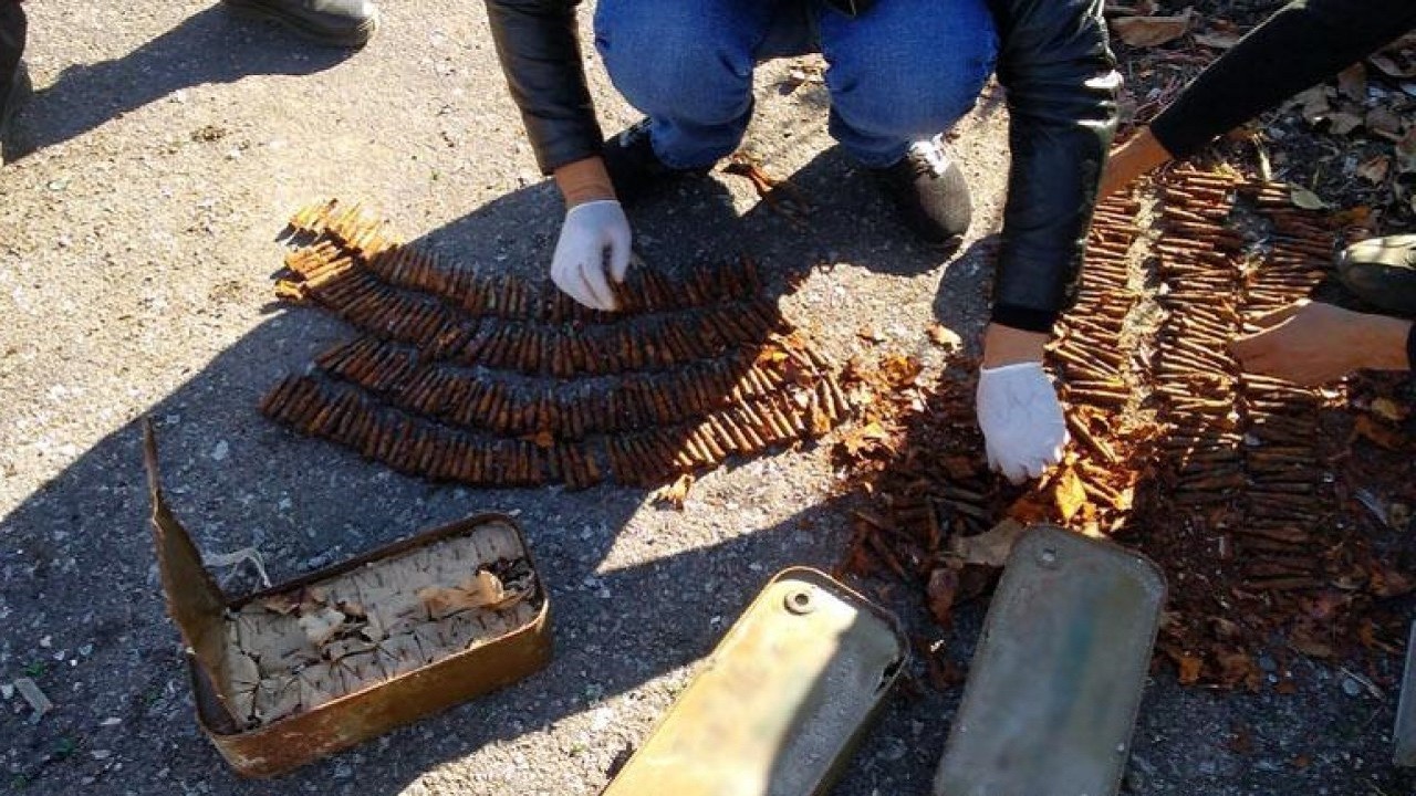 Житель Волноваського району здав поліцейським близько двох тисяч набоїв
